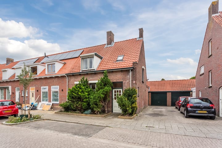 Photo 42 of van der Puttstraat 18