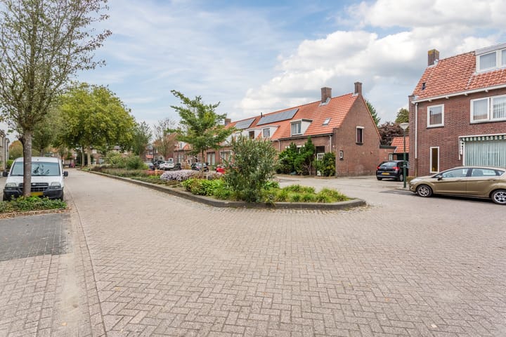 Photo 45 of van der Puttstraat 18