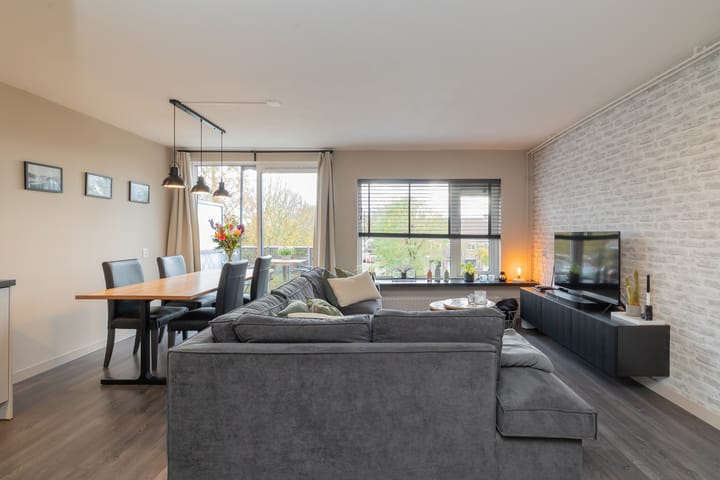 Photo 14 of Arthur van Schendelplein 33