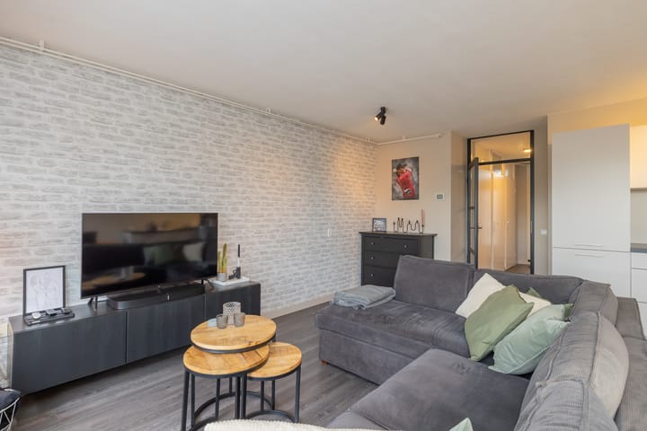 Photo 17 of Arthur van Schendelplein 33