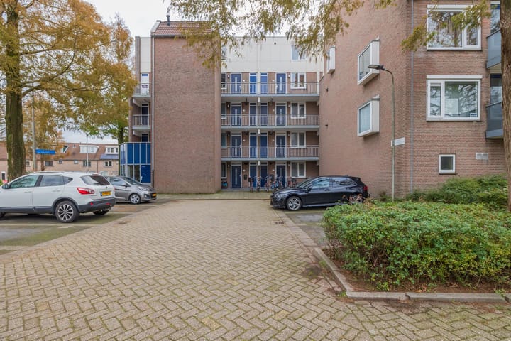 Photo 28 of Arthur van Schendelplein 33