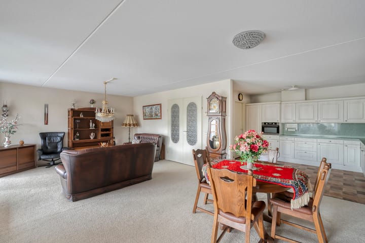 Foto 12 van Binnenweg 30-8