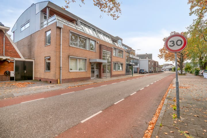 Foto 30 van Binnenweg 30-8