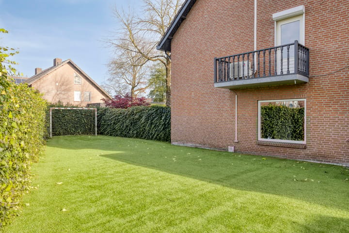 Foto 38 van Burgemeester van Kuikstraat 2