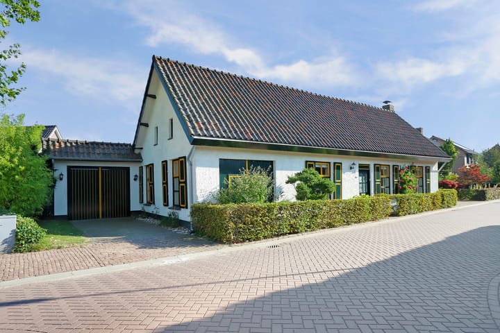 Photo 2 of Kerkstraat-noord 36