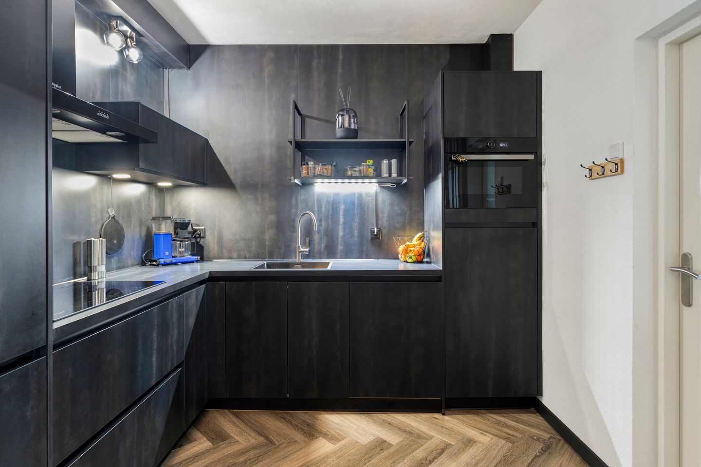 Photo 10 of Sint Josephstraat 3