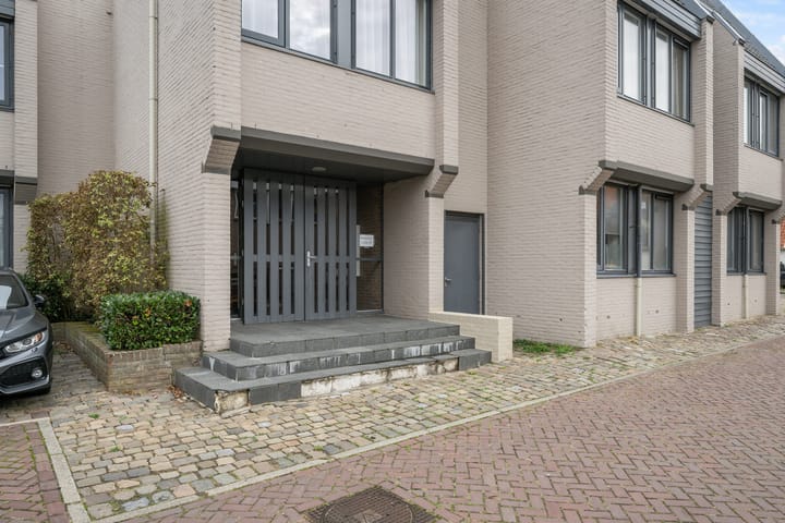 Photo 8 of Blauwstraat 19