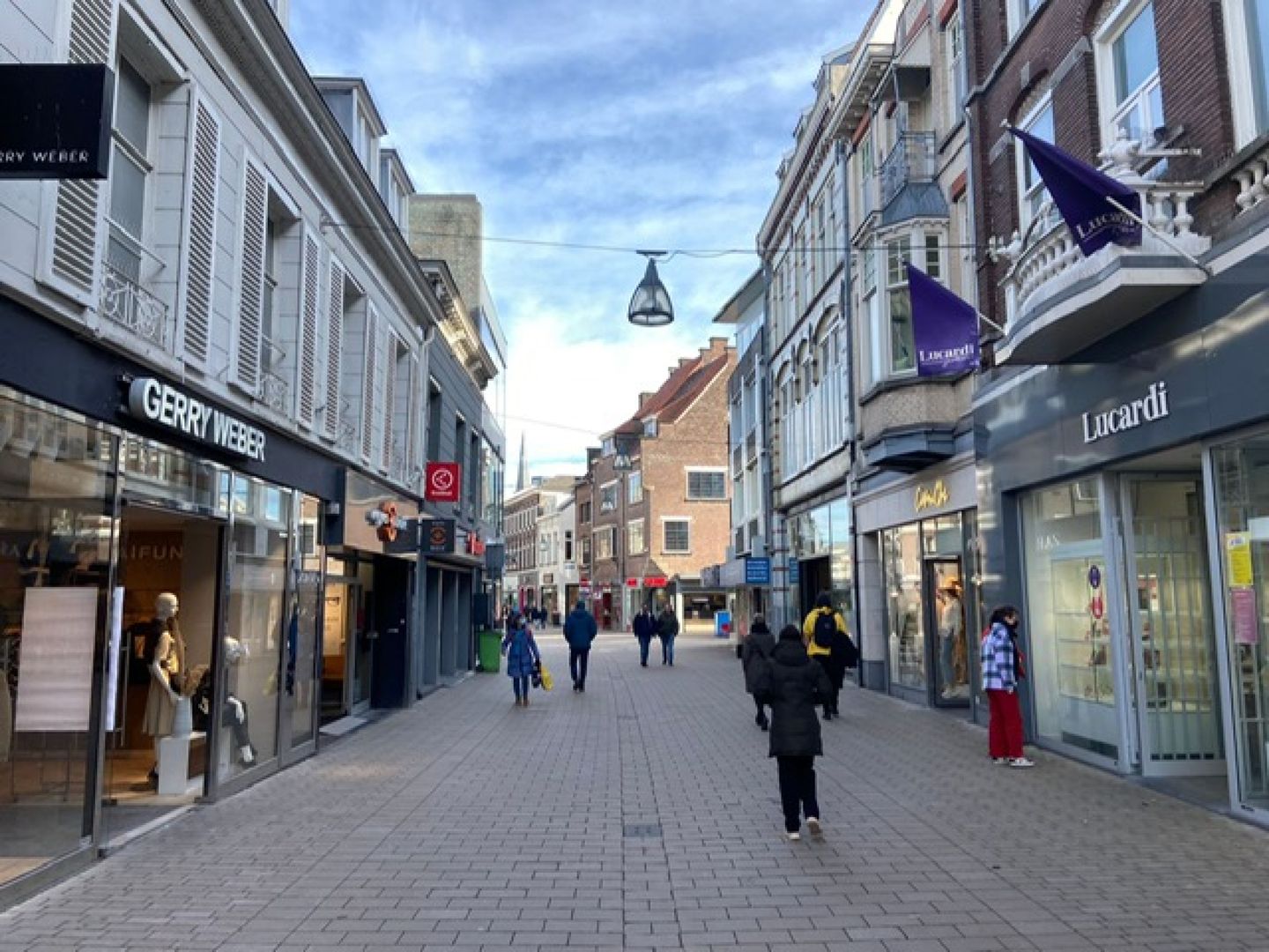 Bekijk foto 2 van Heuvelstraat 56