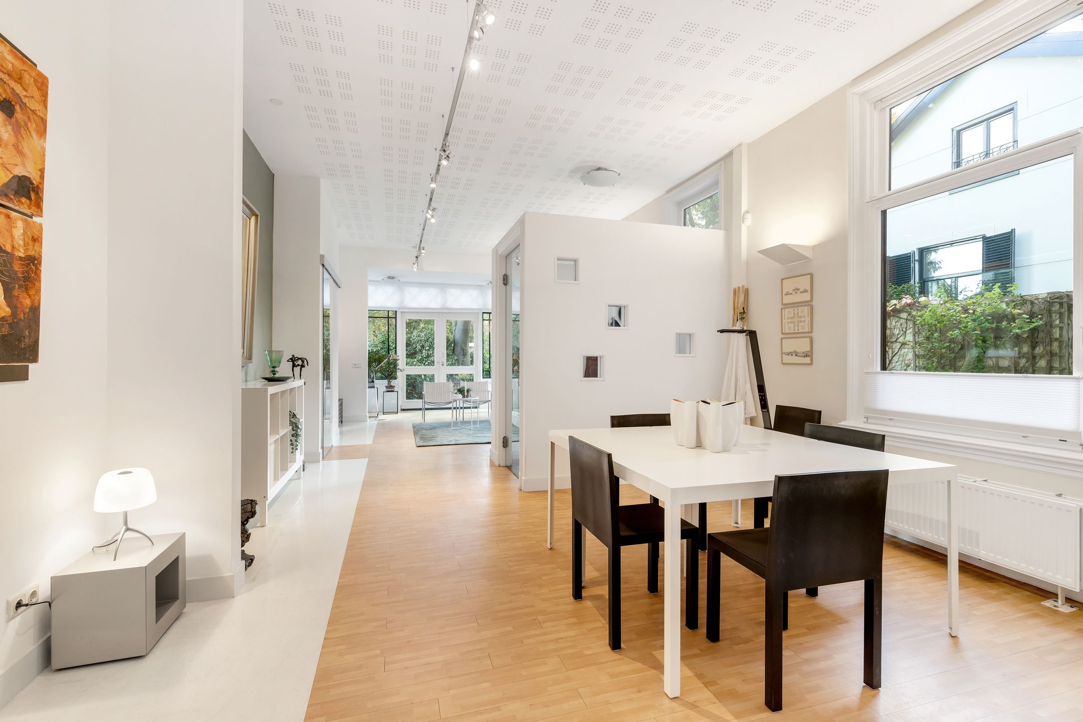 Photo 12 of Vondellaan 8