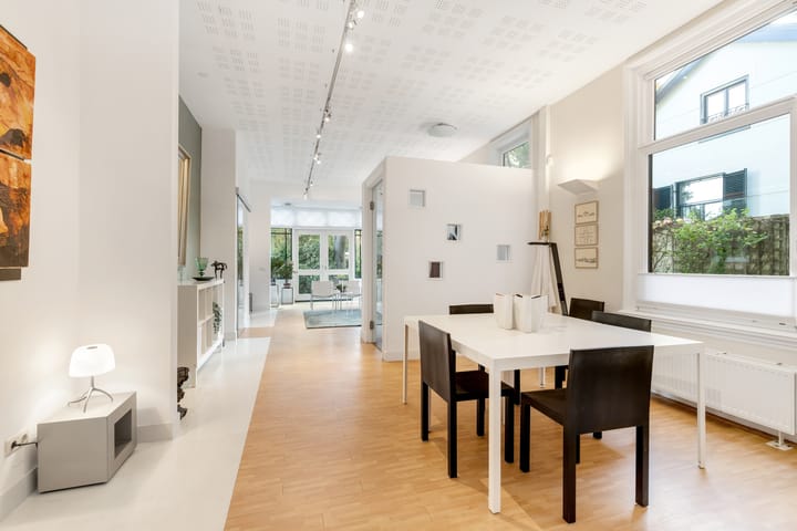 Photo 11 of Vondellaan 8