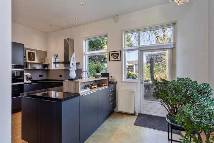 Photo 23 of Vondellaan 8