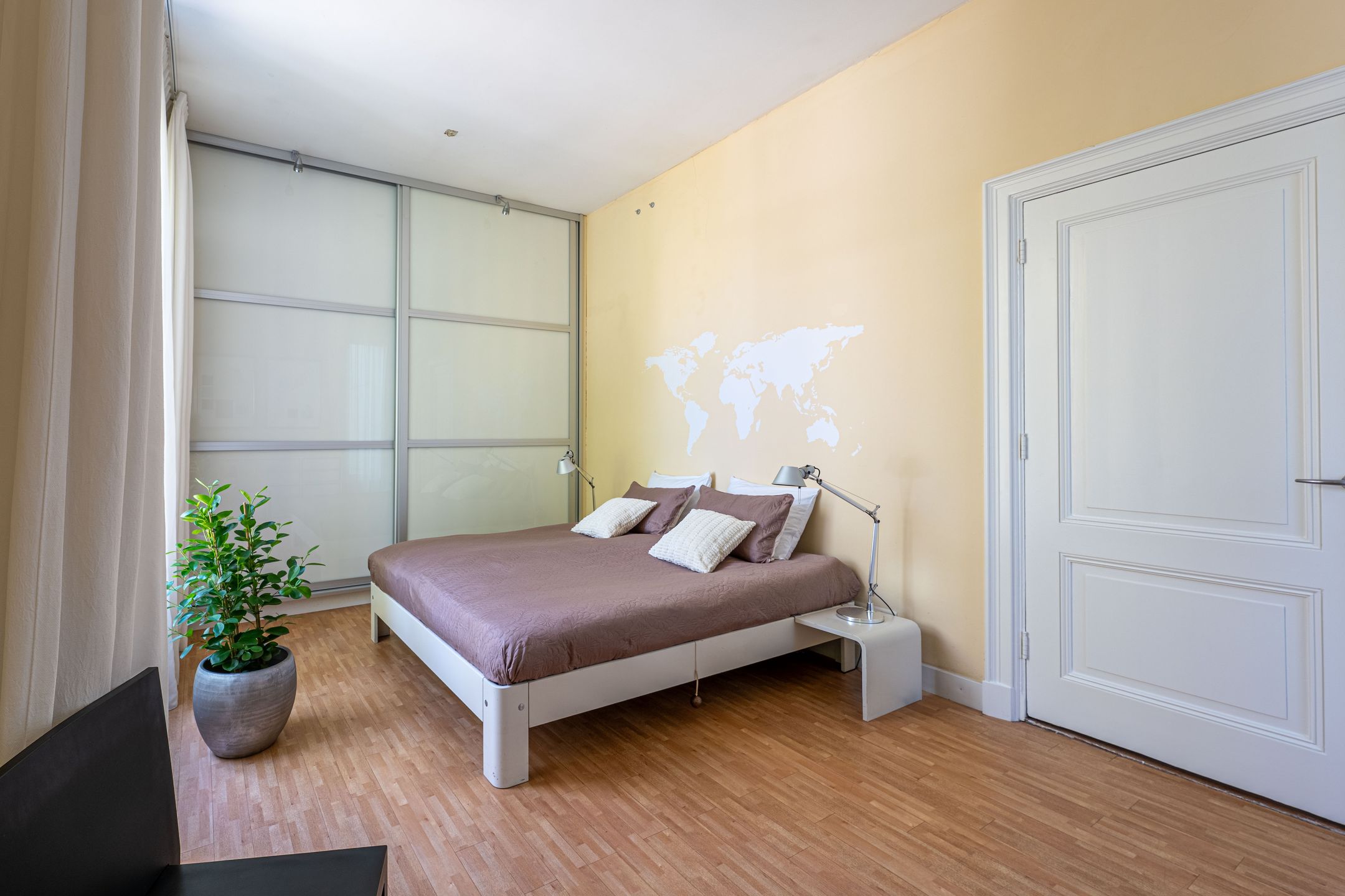 Photo 36 of Vondellaan 8