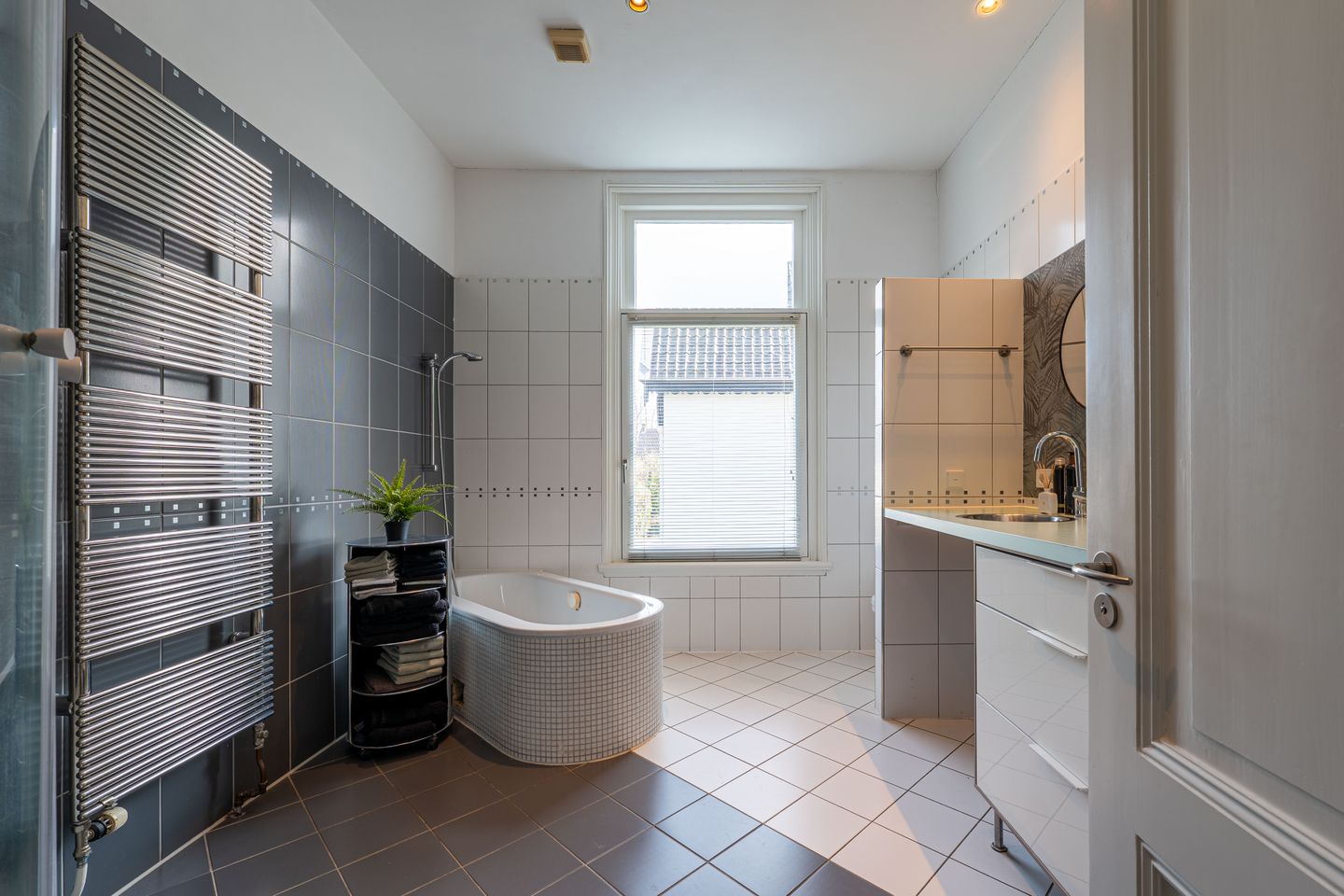 Photo 40 of Vondellaan 8