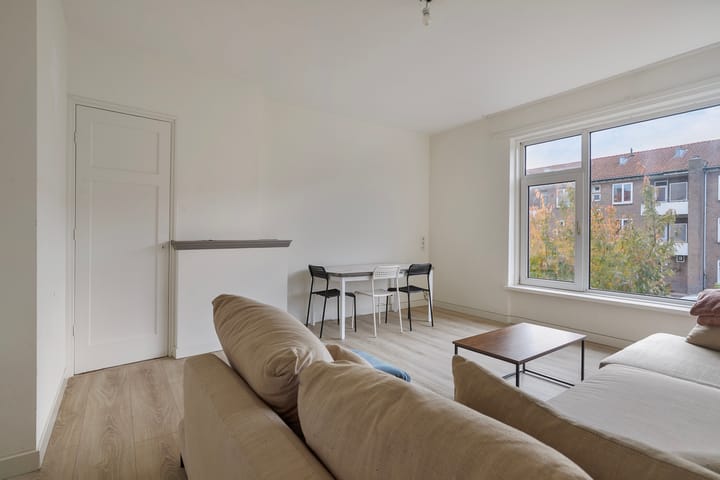 Photo 7 of Louis Chrispijnstraat 13-1