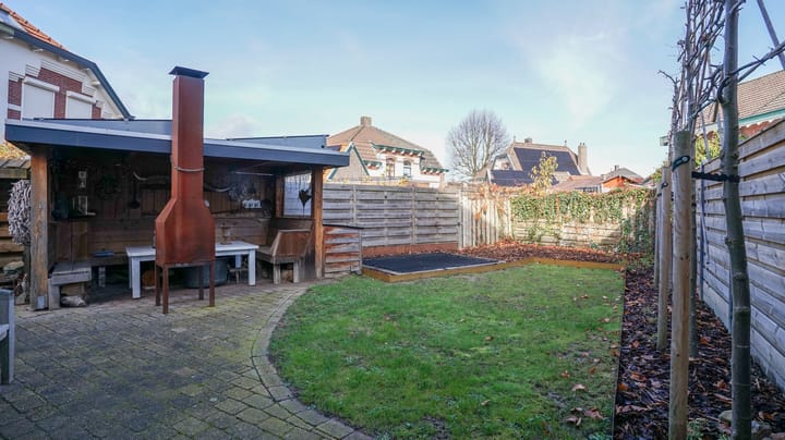 Photo 6 of Zuid-Ooststraat 4