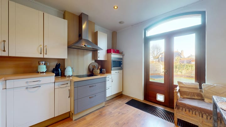 Photo 17 of Zuid-Ooststraat 4