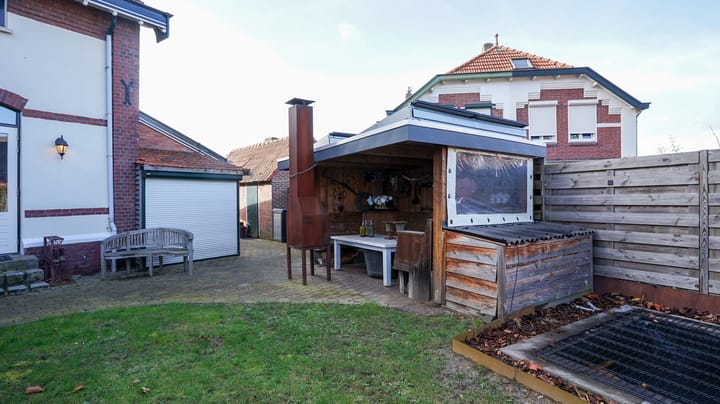 Photo 27 of Zuid-Ooststraat 4