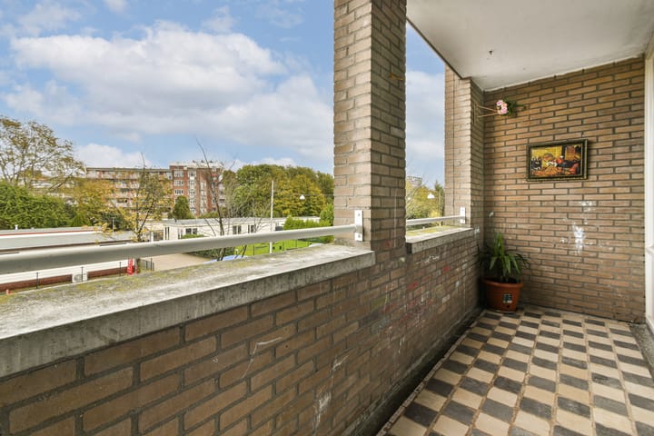 Foto 6 van Brentanostraat 16