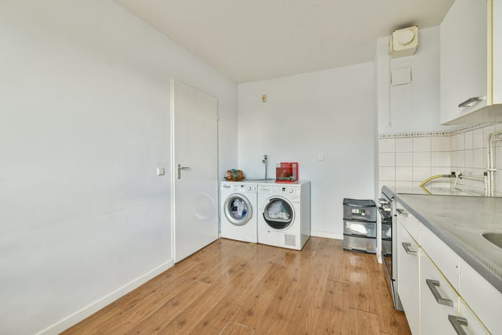 Foto 9 van Brentanostraat 16