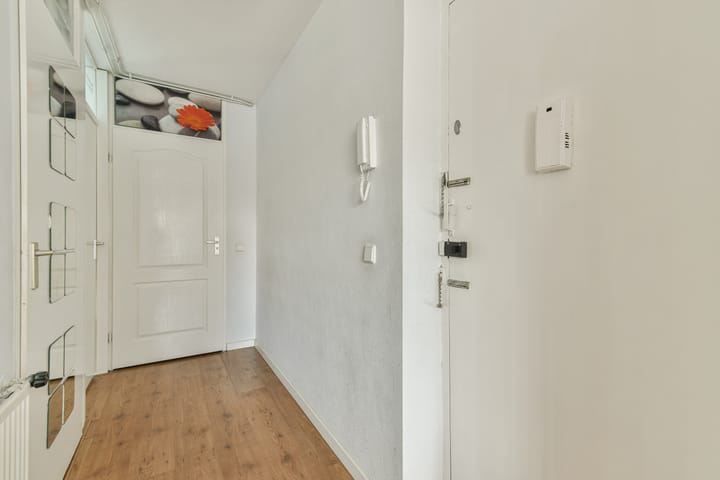 Foto 11 van Brentanostraat 16