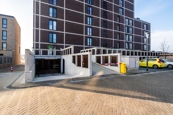 Photo 34 of Hanzekade 126