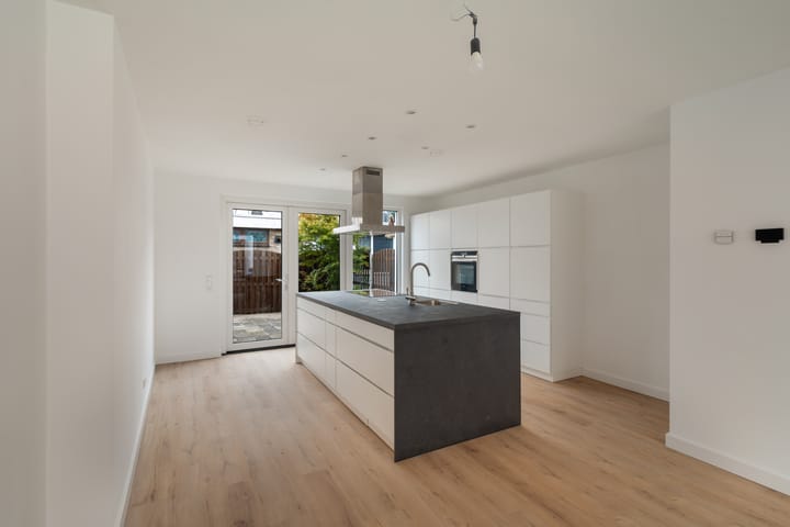 Foto 2 van Middelharnissestraat 16