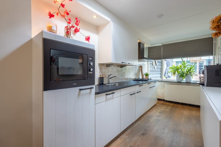 Photo 7 of Van den Boschstraat 17