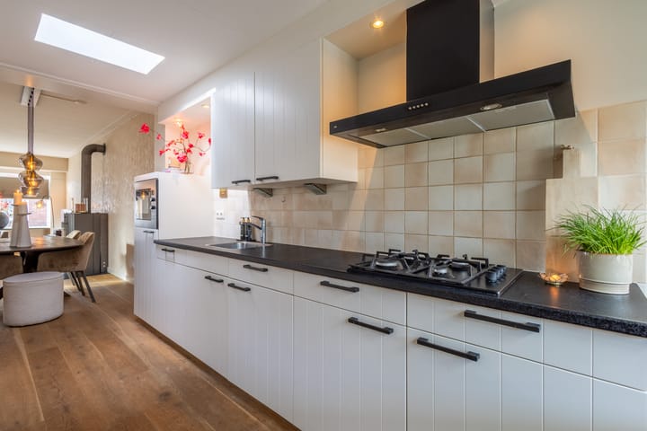 Photo 8 of Van den Boschstraat 17