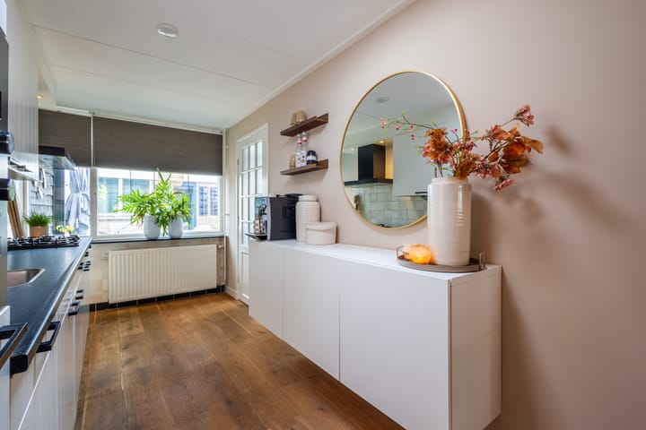 Photo 9 of Van den Boschstraat 17