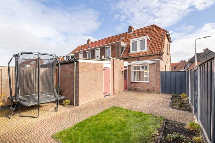 Photo 2 of Zwanebloemstraat 81