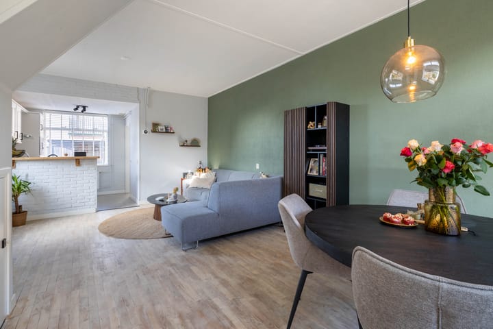 Photo 3 of Zwanebloemstraat 81