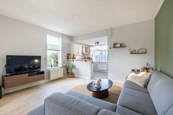 Photo 8 of Zwanebloemstraat 81