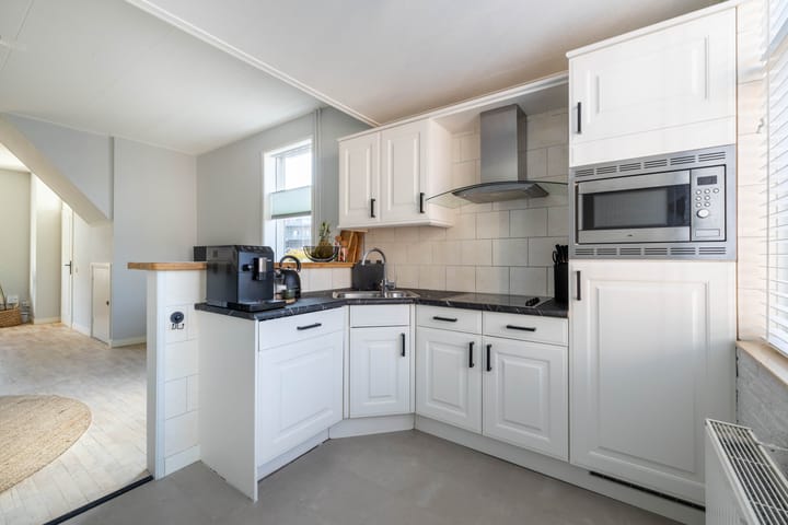 Photo 10 of Zwanebloemstraat 81