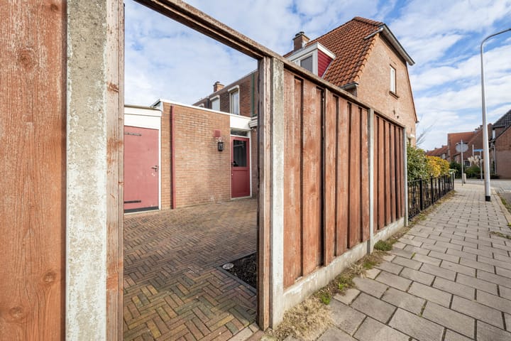 Photo 22 of Zwanebloemstraat 81