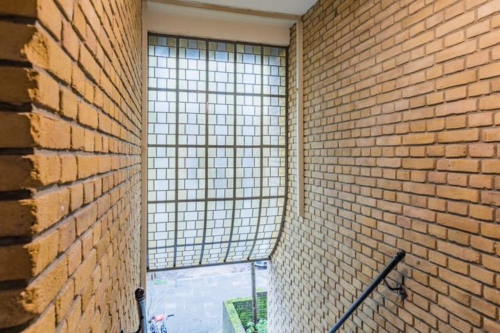 Foto 7 van Caan van Necklaan 204