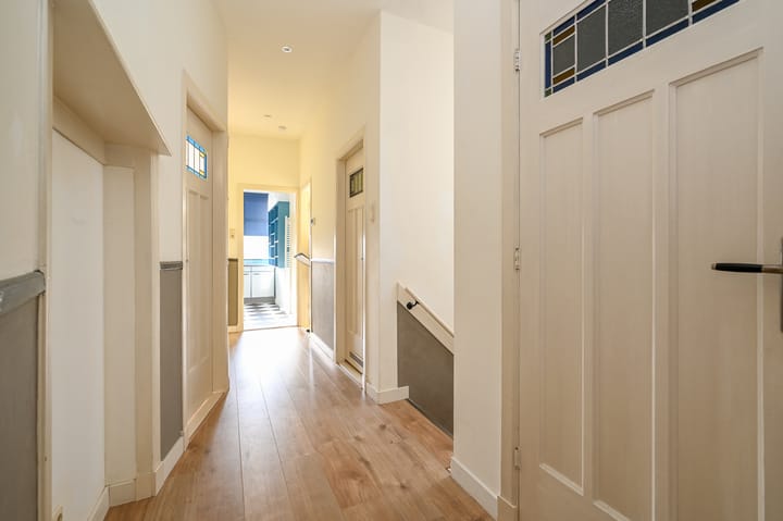 Foto 16 van Caan van Necklaan 204