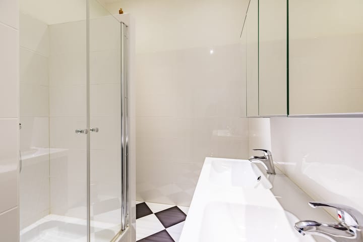 Foto 20 van Caan van Necklaan 204