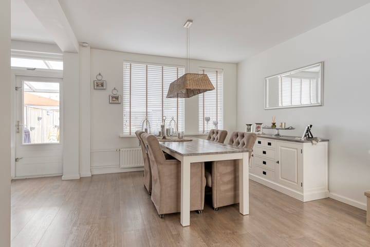 Foto 11 van Lyonhof 43