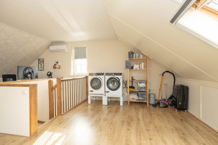 Photo 51 of De Poste 16