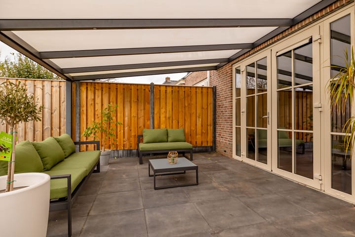 Photo 59 of De Poste 16