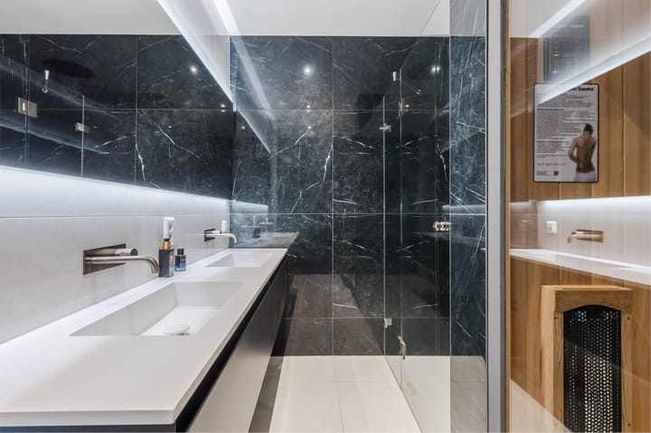 Photo 22 of Westzijde 272-N