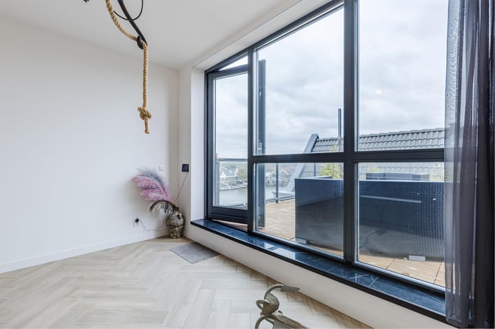 Photo 38 of Westzijde 272-N