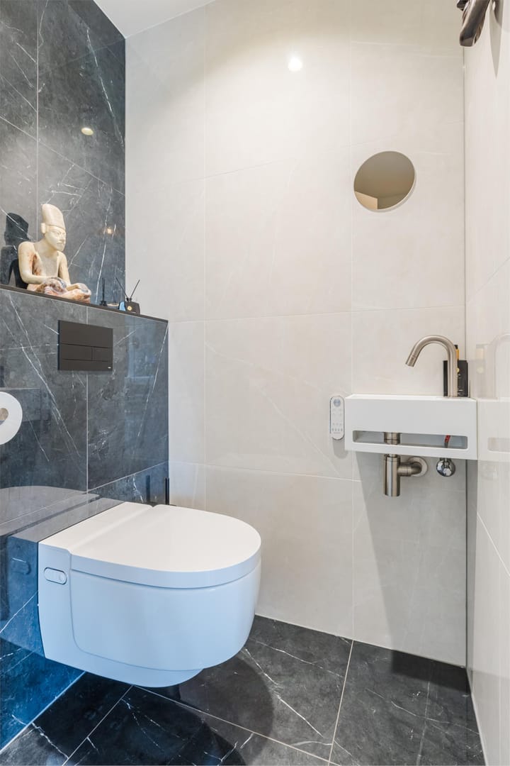 Photo 47 of Westzijde 272-N