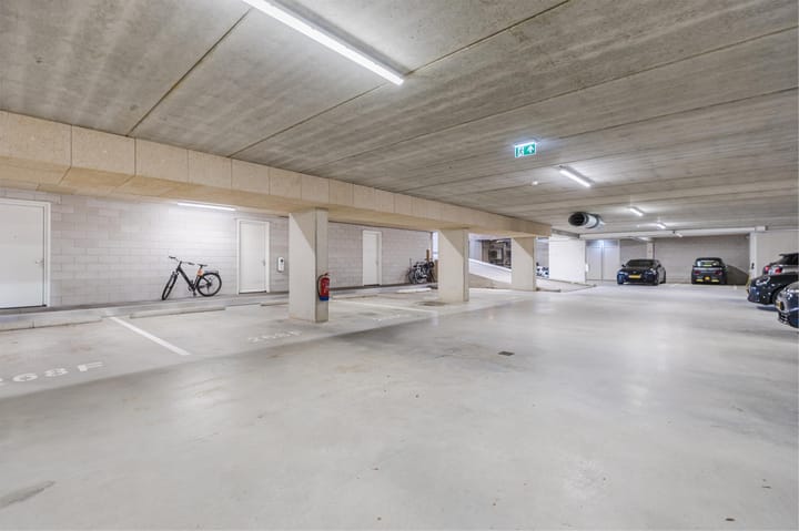 Photo 55 of Westzijde 272-N