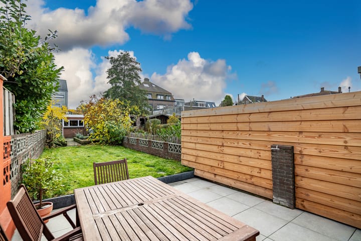 Foto 17 van Bloemistenlaan 9