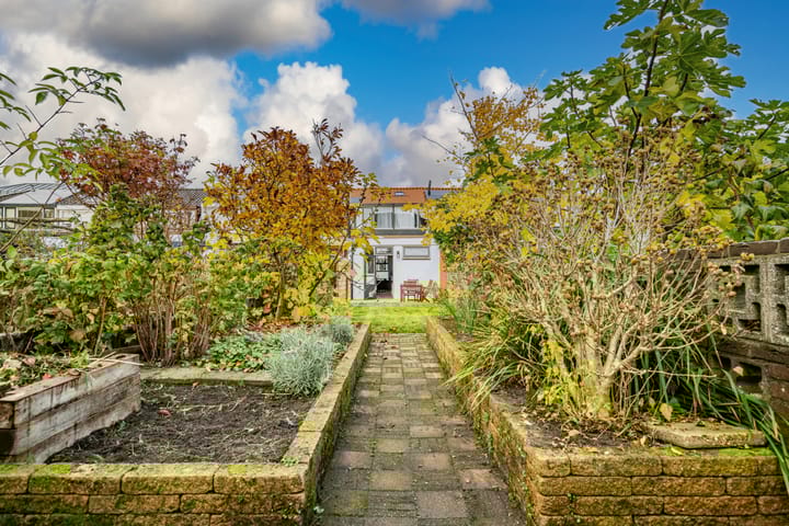 Foto 22 van Bloemistenlaan 9