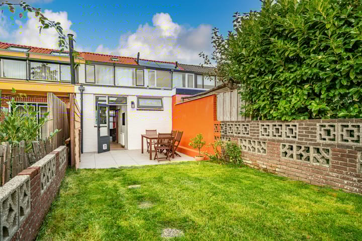 Foto 23 van Bloemistenlaan 9