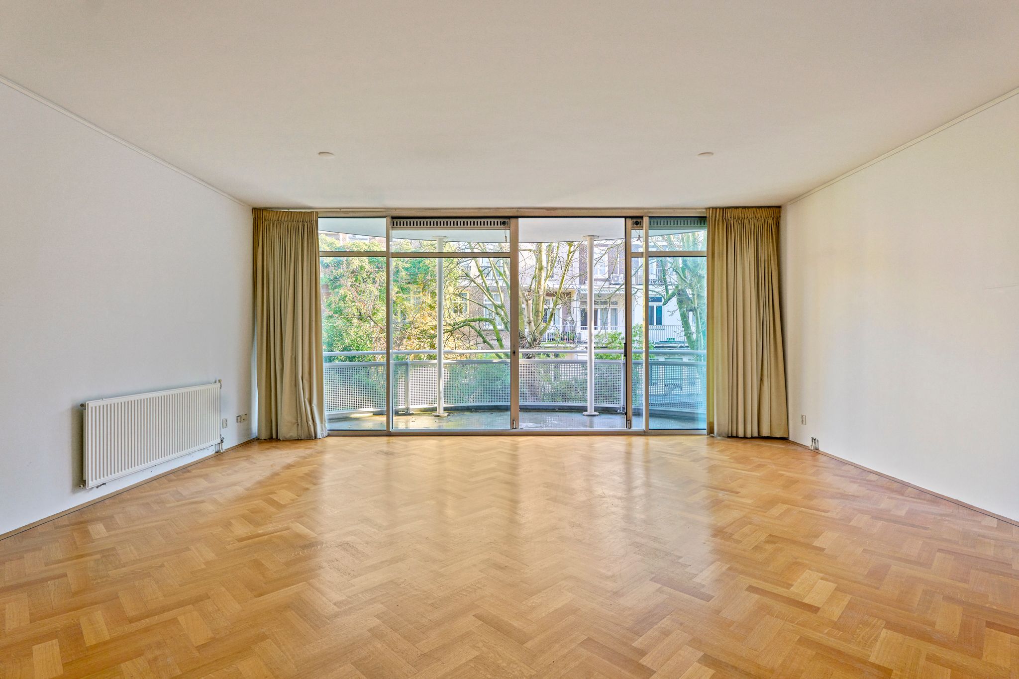 Photo 6 of Pieter de Hoochstraat 7-C