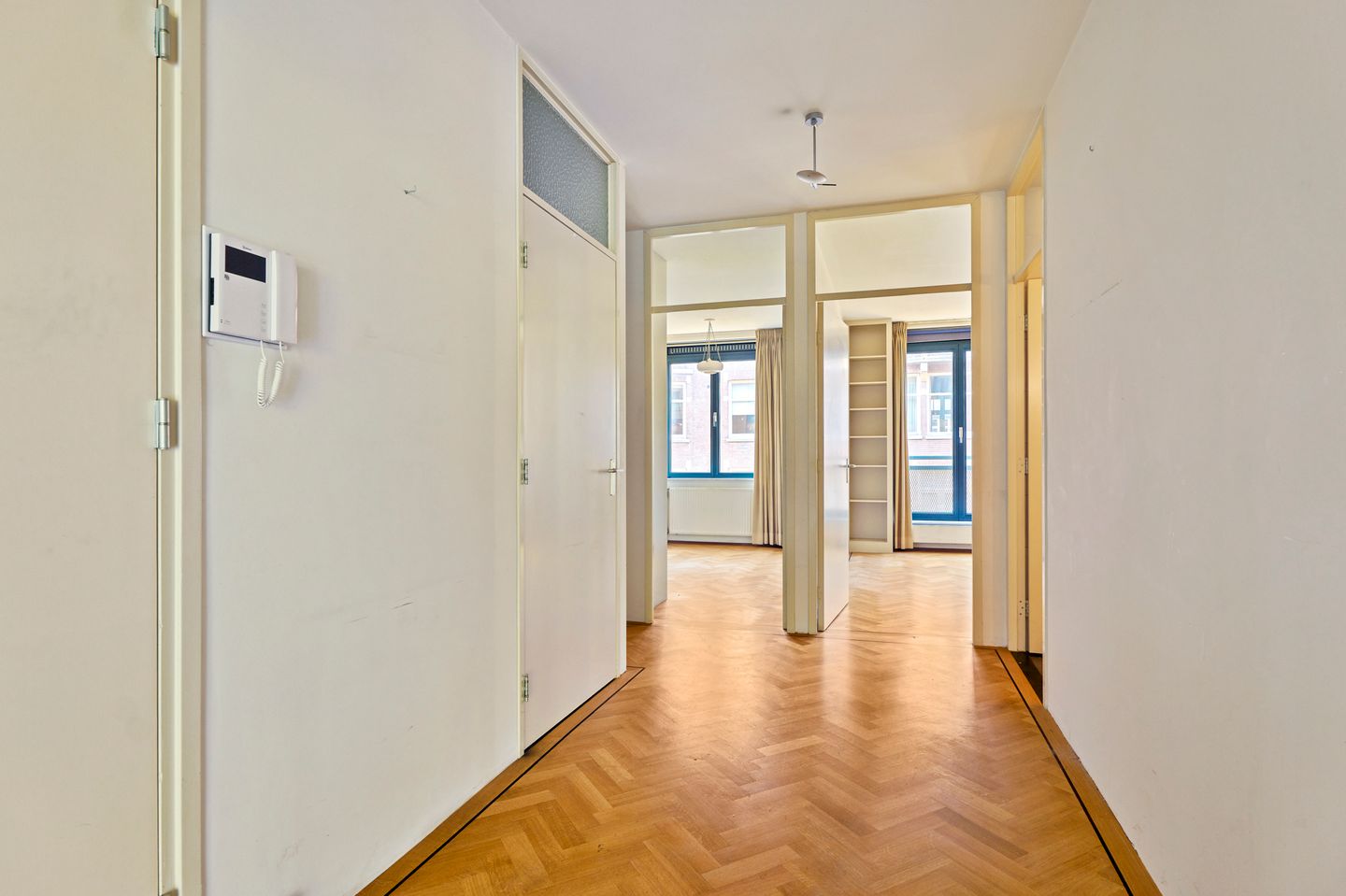 Photo 10 of Pieter de Hoochstraat 7-C