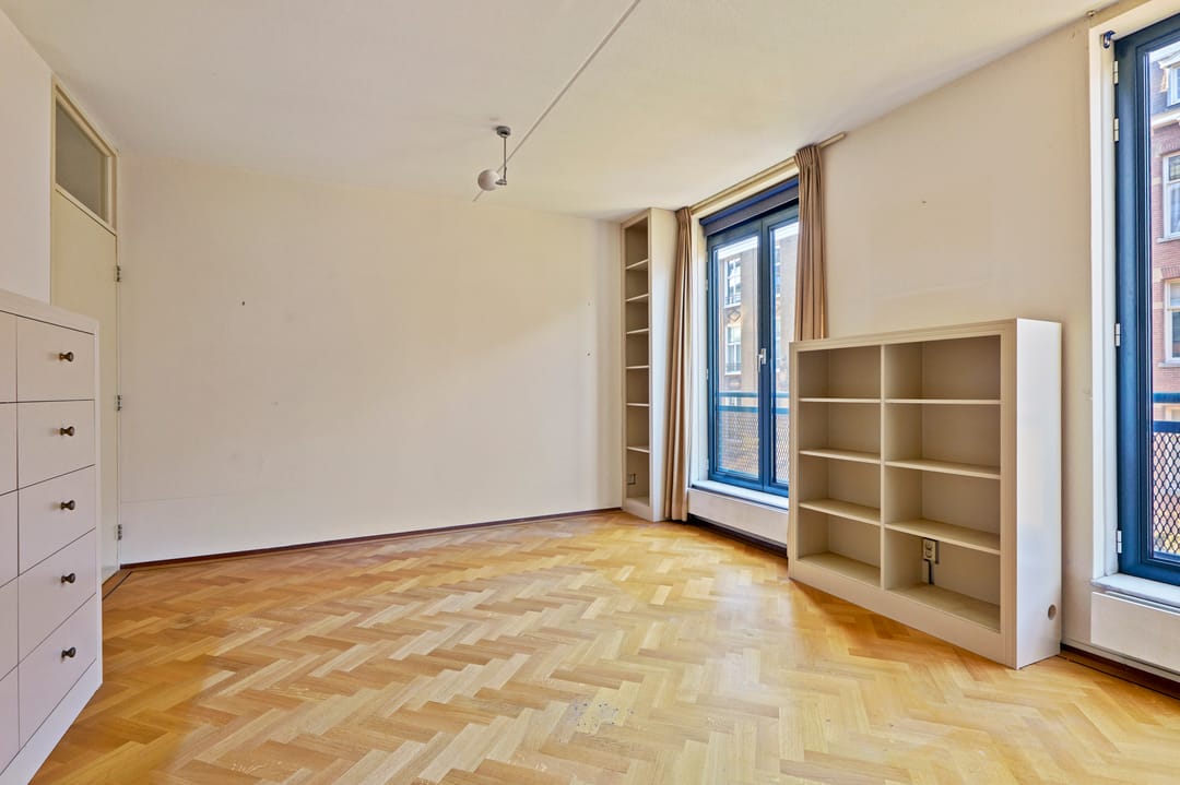 Photo 13 of Pieter de Hoochstraat 7-C